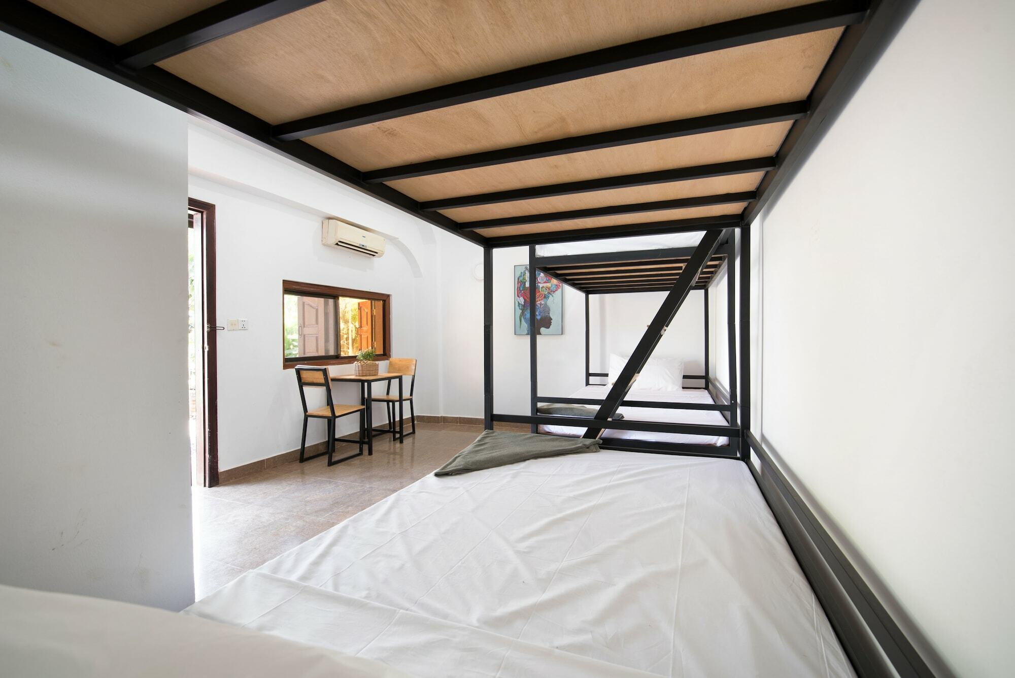 Barefoot Backpacker Resort Siem Reap Exterior photo